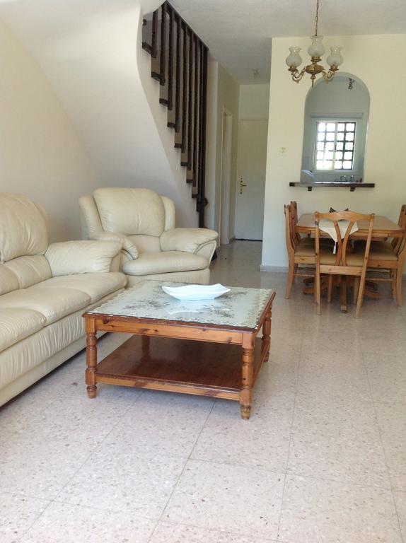 Paphos Townhouse Villa Esterno foto