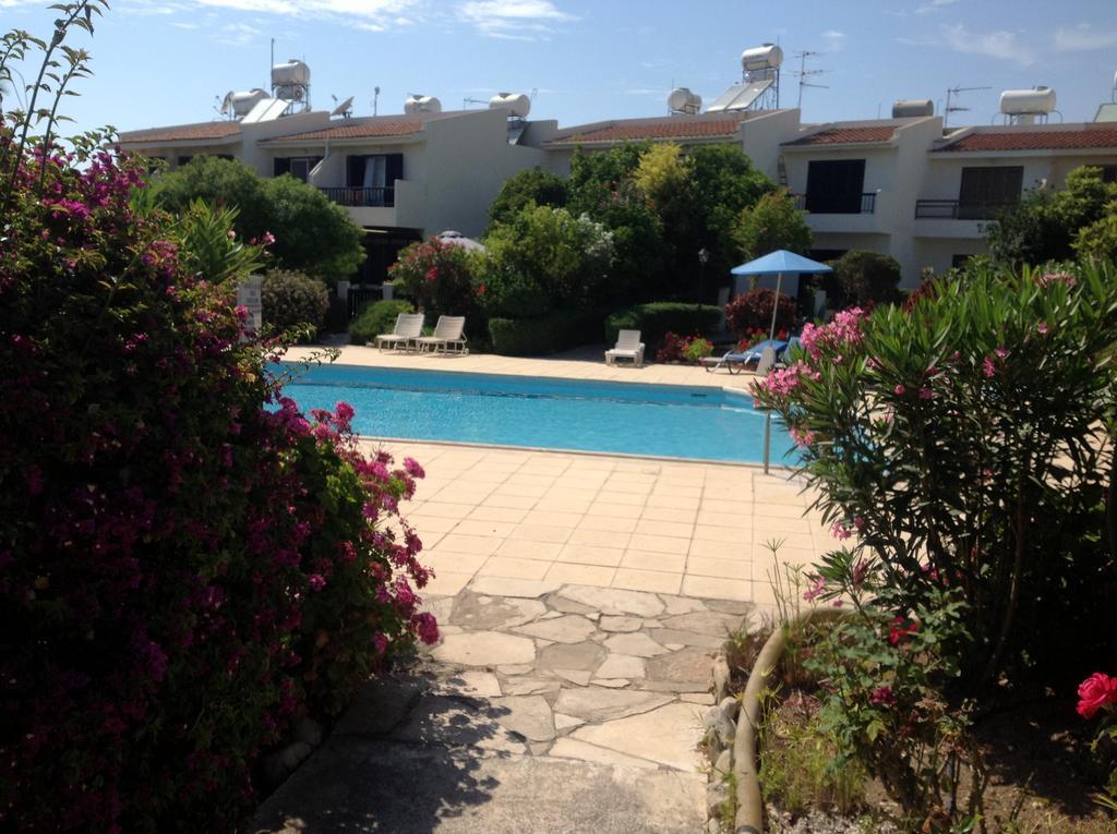 Paphos Townhouse Villa Esterno foto